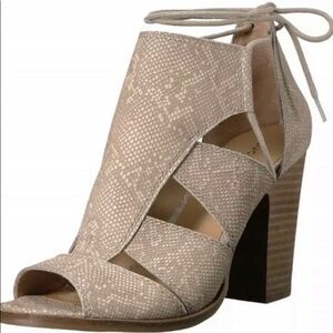 NEW Lucky Brand LK-Lanita Feather Grey Sandals